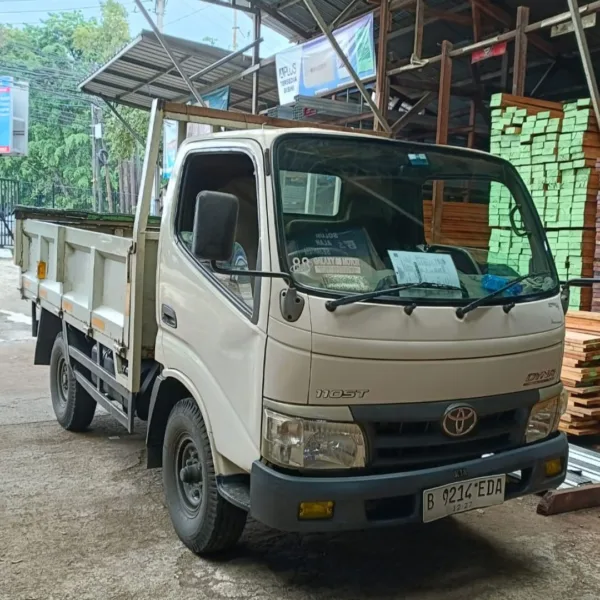 Mobil Toko besi dan baja (1)